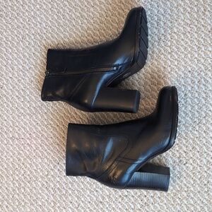 Frye Parker Short Black Leather Boot